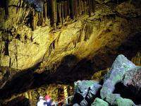 kalte Tropfsteinhhle in Mitten einer Hochebene: Psychro Cave